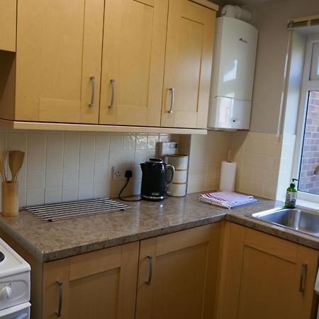 2 Bedroom House Walking Distance To City Centre With Free Parking York Kültér fotó