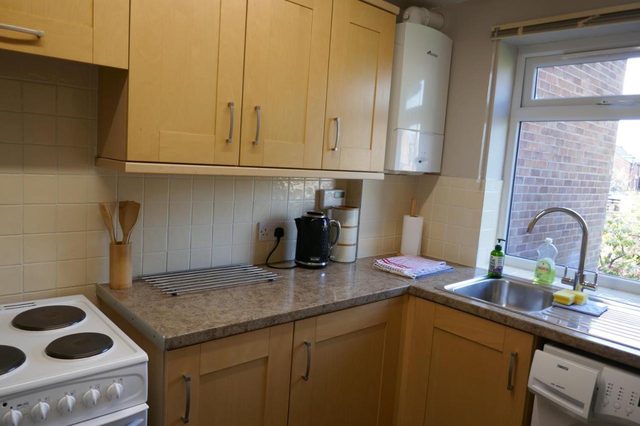 2 Bedroom House Walking Distance To City Centre With Free Parking York Kültér fotó