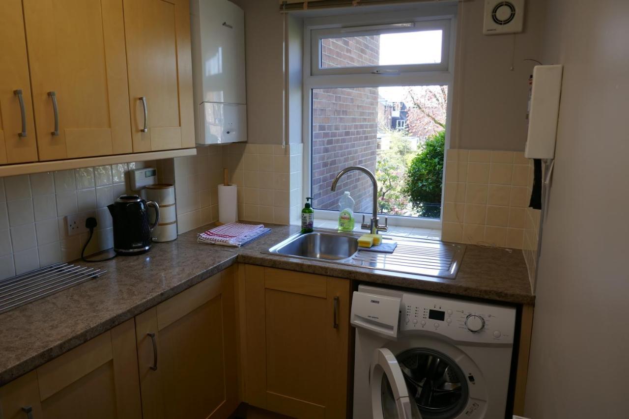 2 Bedroom House Walking Distance To City Centre With Free Parking York Kültér fotó