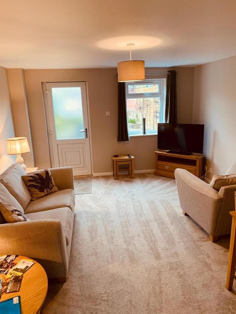 2 Bedroom House Walking Distance To City Centre With Free Parking York Kültér fotó
