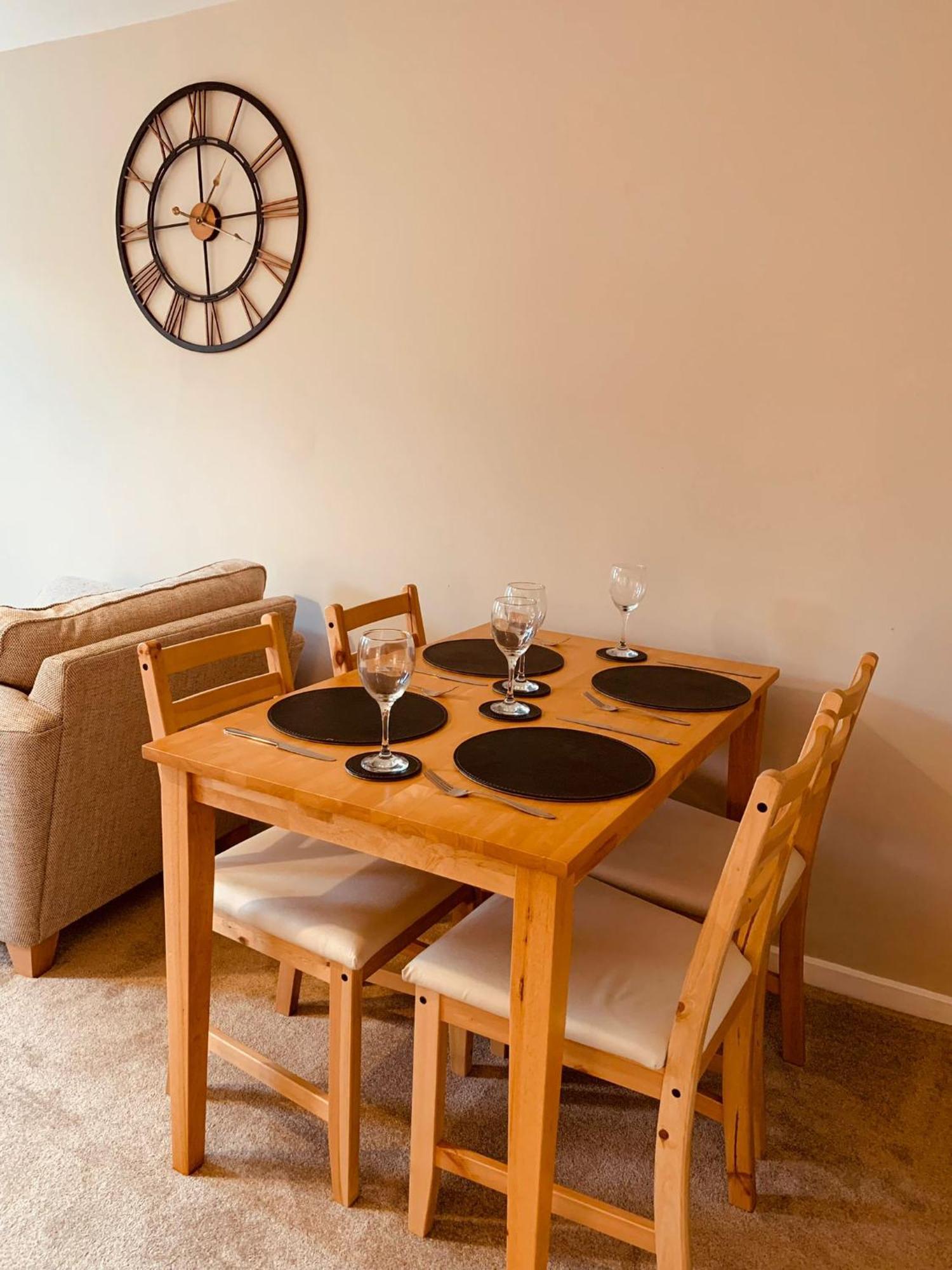 2 Bedroom House Walking Distance To City Centre With Free Parking York Kültér fotó